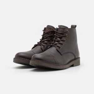 BOTA LEVIS